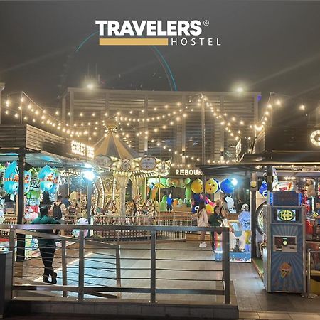 Travelers - Dubai Marina Hostel Екстериор снимка