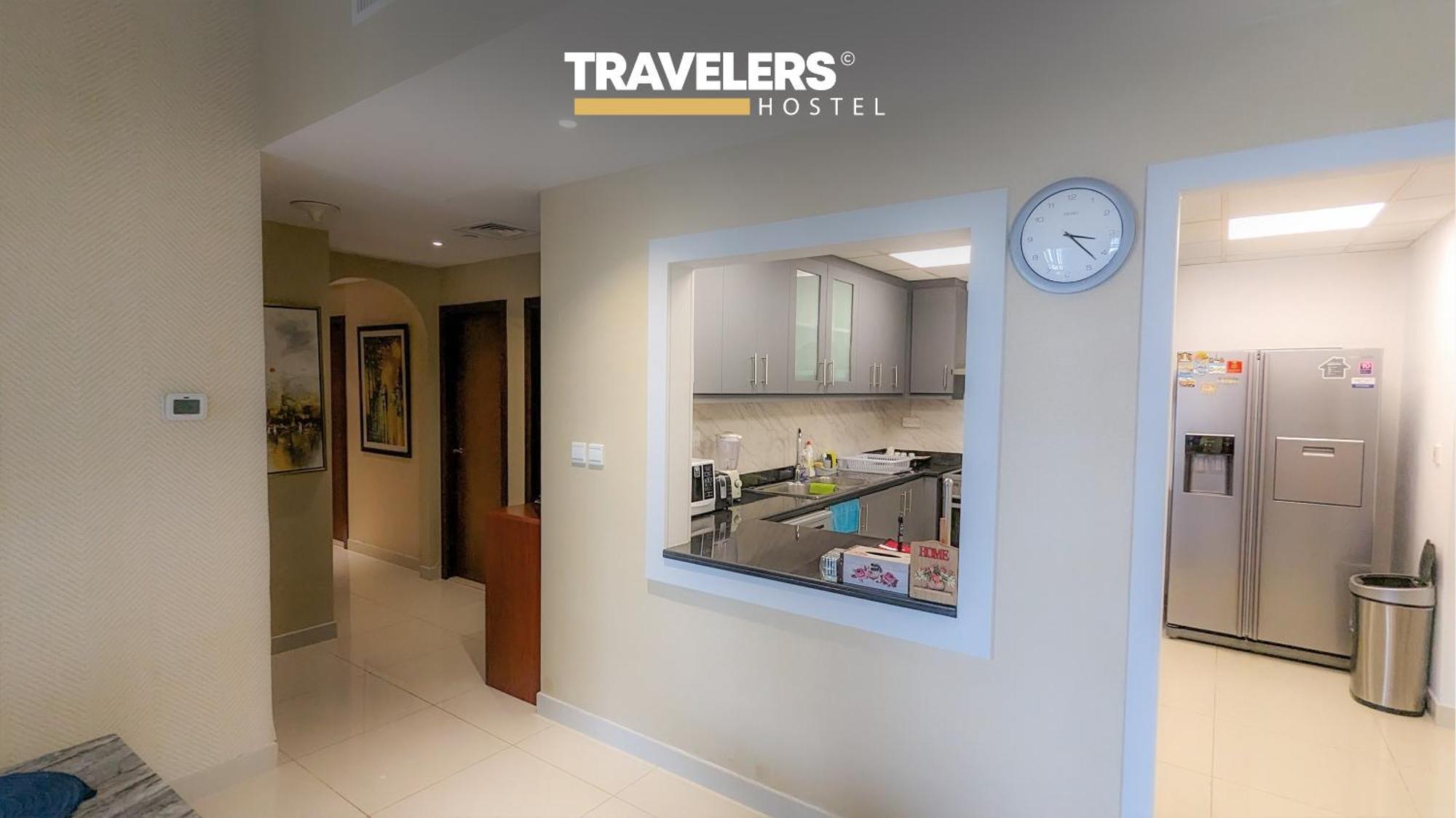 Travelers - Dubai Marina Hostel Екстериор снимка