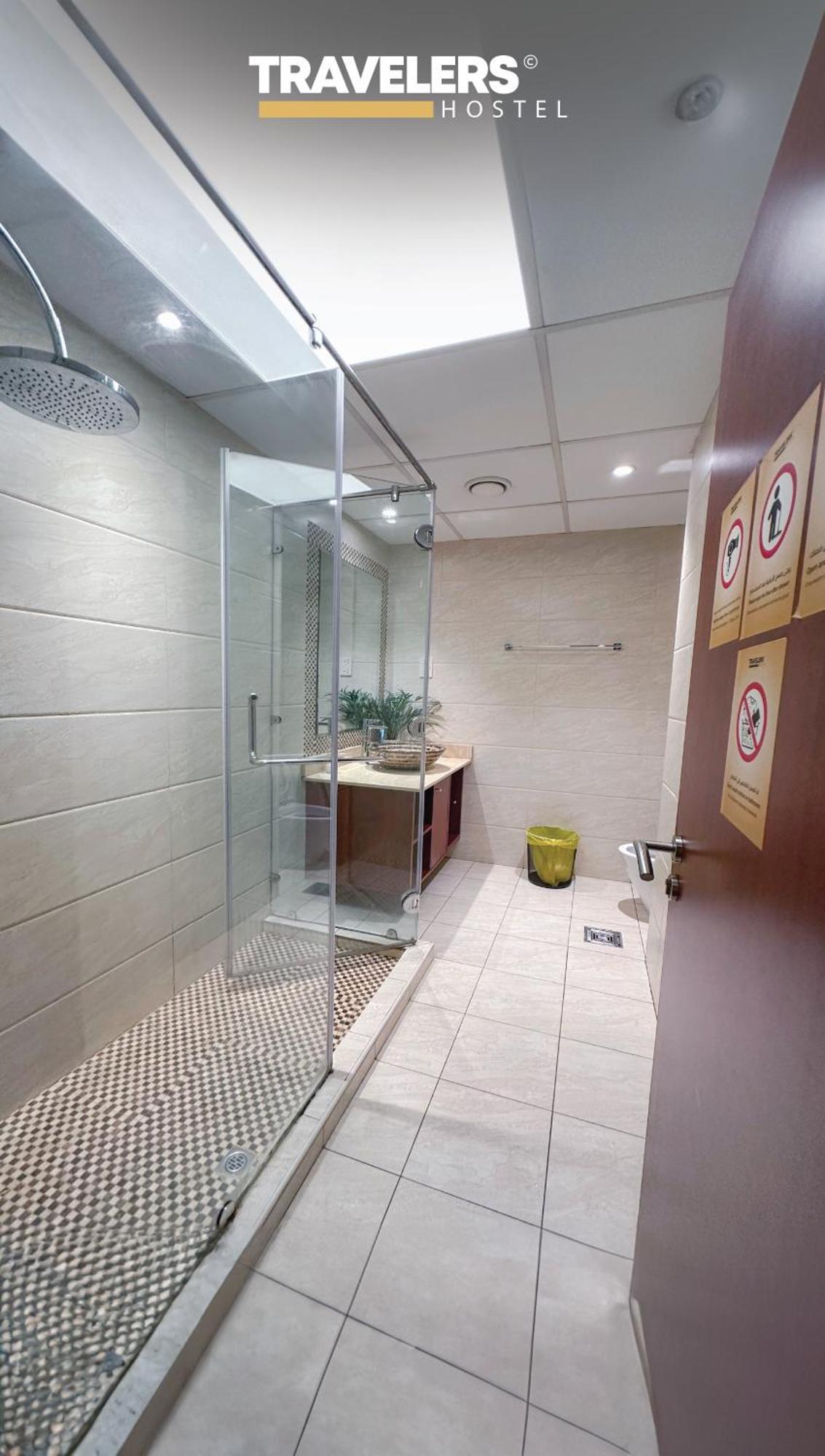 Travelers - Dubai Marina Hostel Екстериор снимка