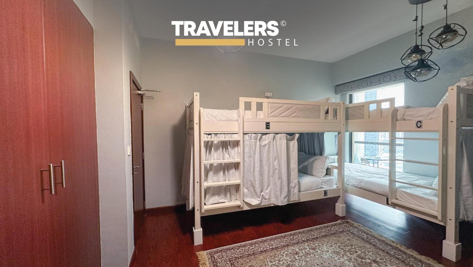 Travelers - Dubai Marina Hostel Екстериор снимка