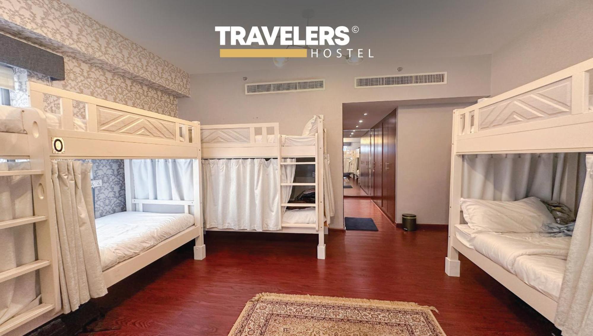 Travelers - Dubai Marina Hostel Екстериор снимка