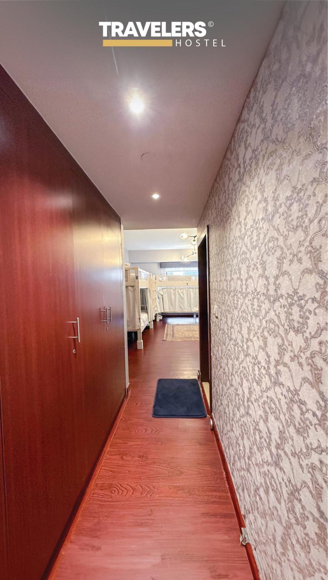 Travelers - Dubai Marina Hostel Екстериор снимка