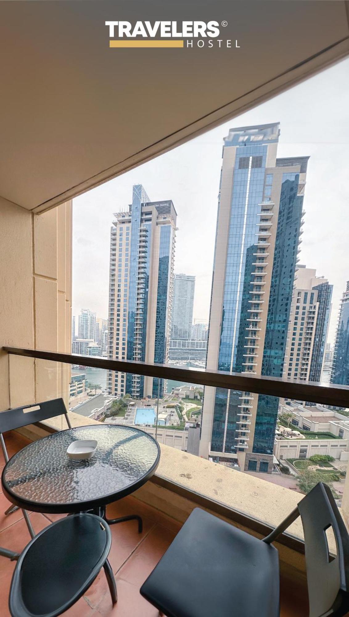 Travelers - Dubai Marina Hostel Екстериор снимка