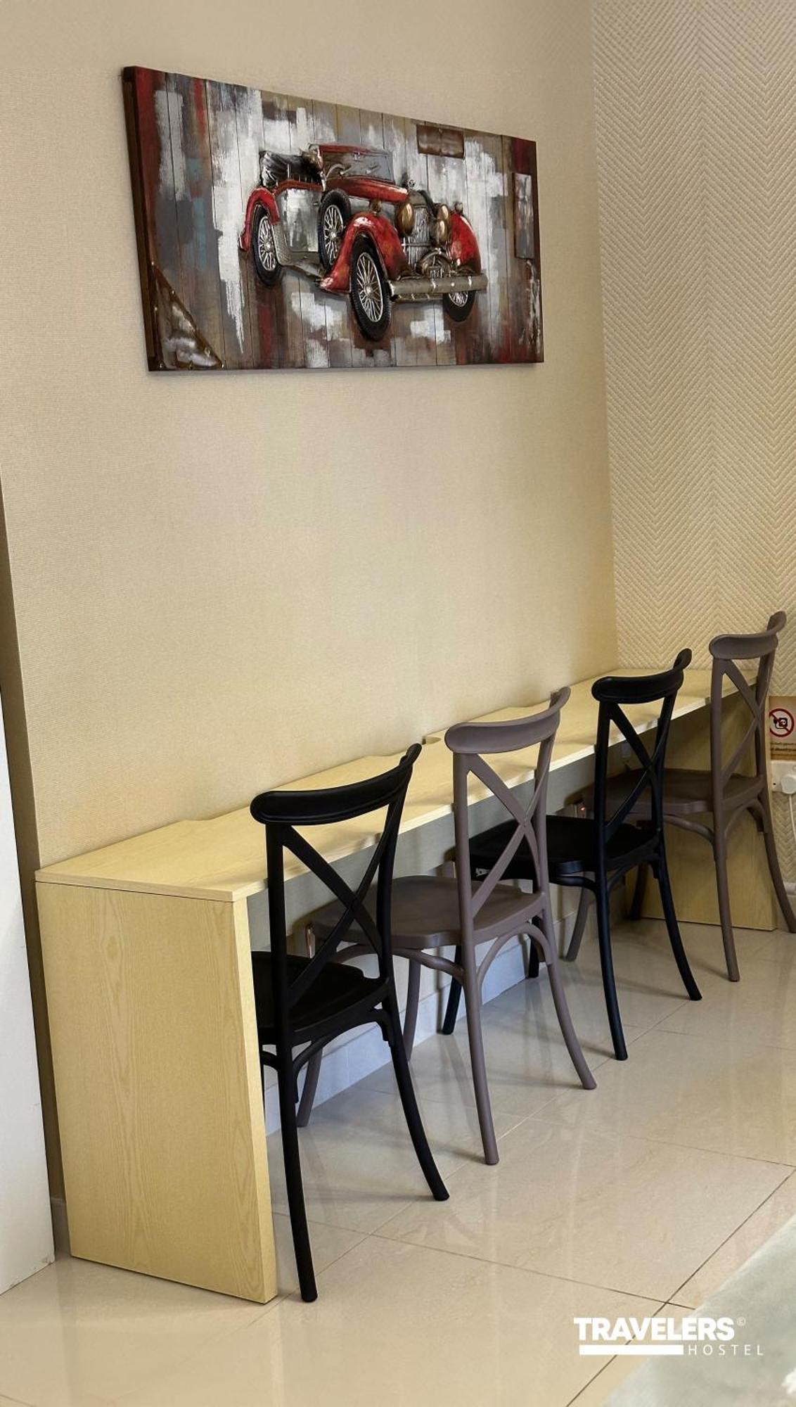 Travelers - Dubai Marina Hostel Екстериор снимка