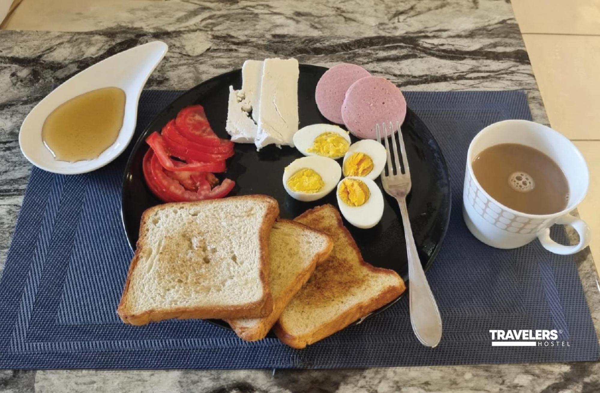 Travelers - Dubai Marina Hostel Екстериор снимка